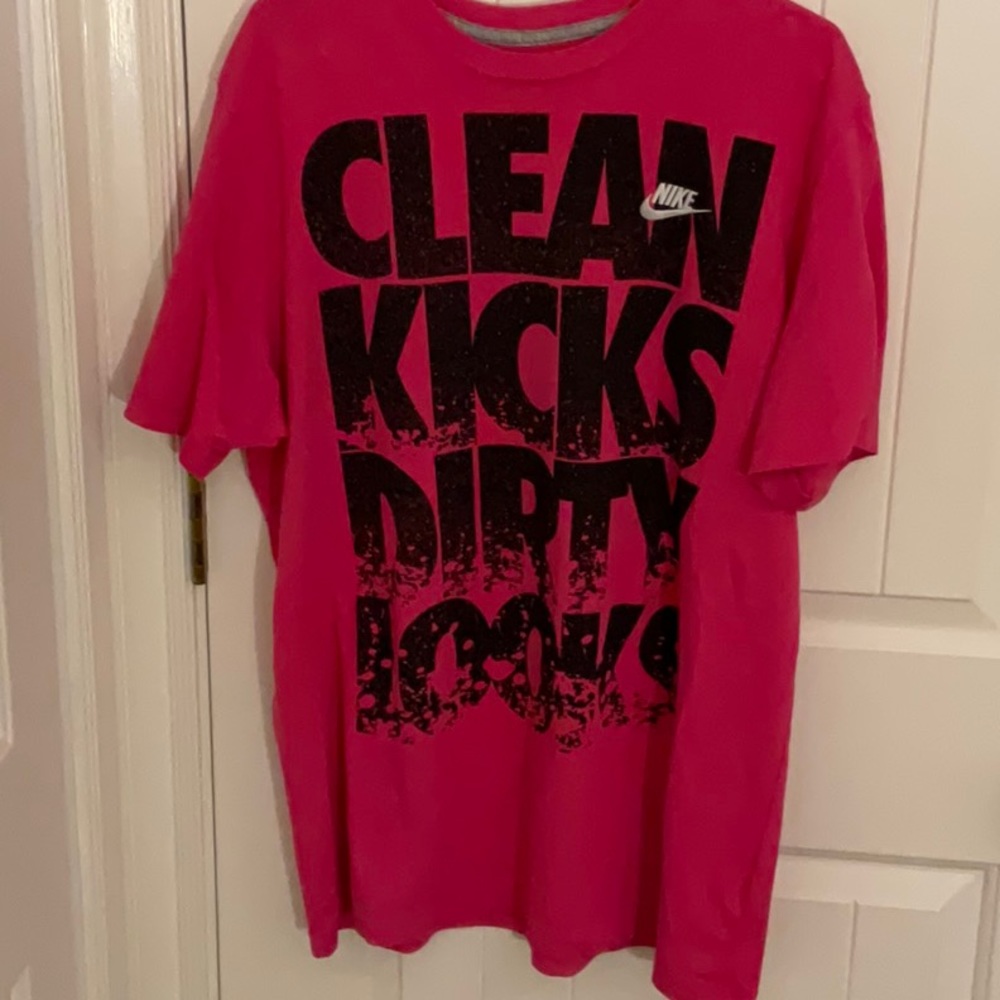 Nike tee